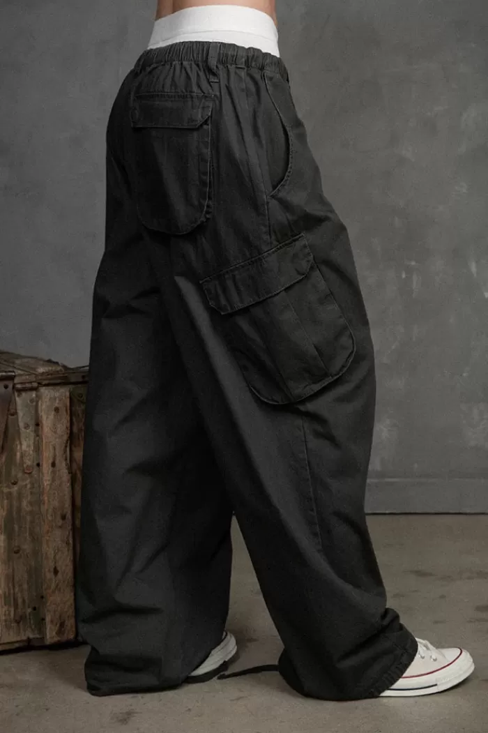 Pants & Bottoms | ELWOOD Freight Pant Coal