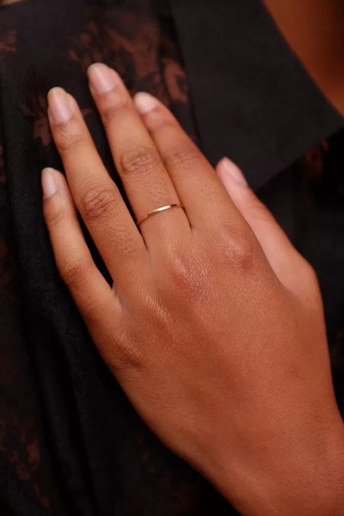 Rings | HANNAH NAOMI Hammered Medium Stacking Ring Gold