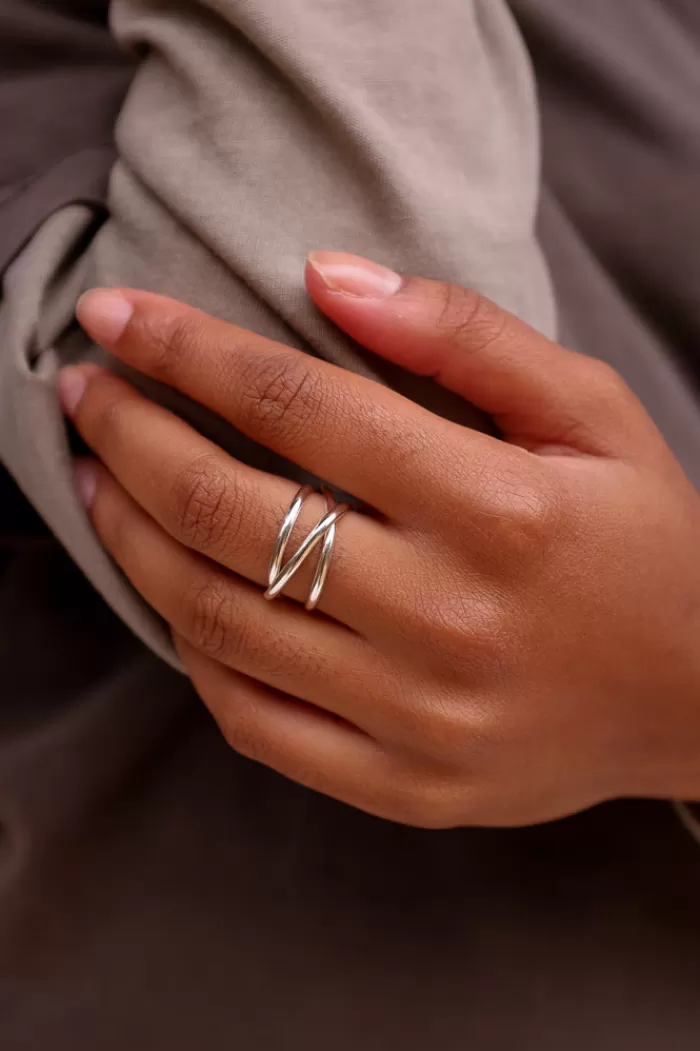 Rings | HANNAH NAOMI Infinity Spiral Ring Silver