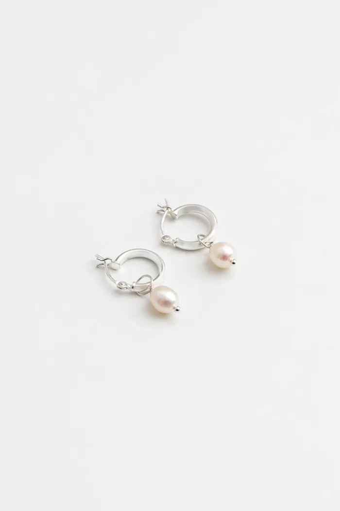 Earrings | WOLF CIRCUS Small Pearl Hoop Earrings Silver